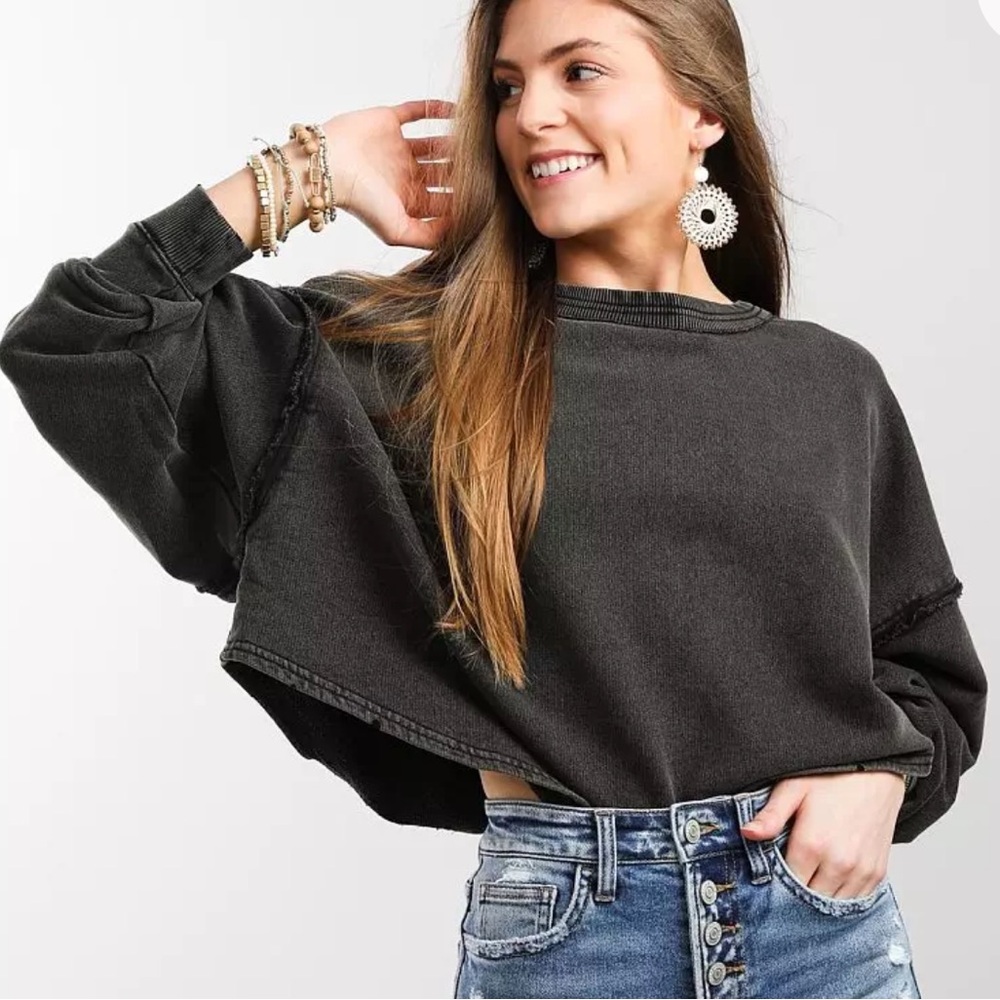 Oversized Ruched Back Pull Over - Picture 2 of 6